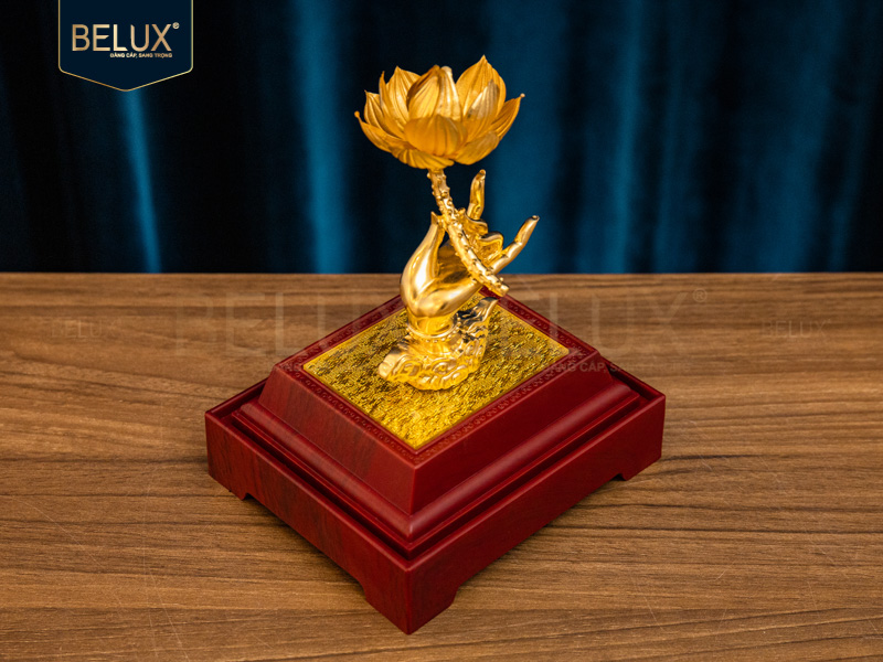 Phật Thủ Liên Hoa dát vàng 24k&nbsp;12x10x20cm